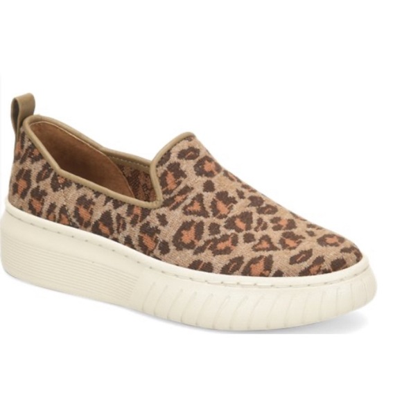 Sofft Shoes - Women’s SOFFT Pavina leopard print slip on sneakers- Size 7.5